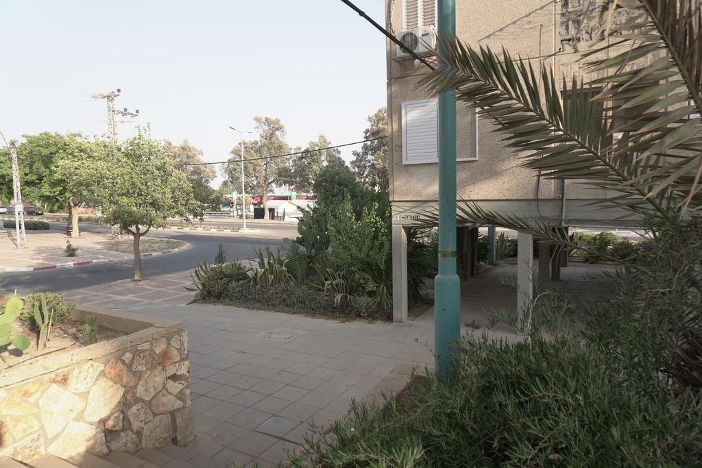 Dead Sea Yehuda Apartments Арад Екстер'єр фото